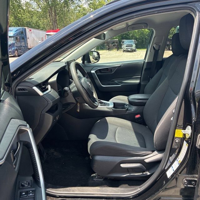 Used 2019 Toyota RAV4 LE w/ All Weather Liner Package AWD/4WD image 13