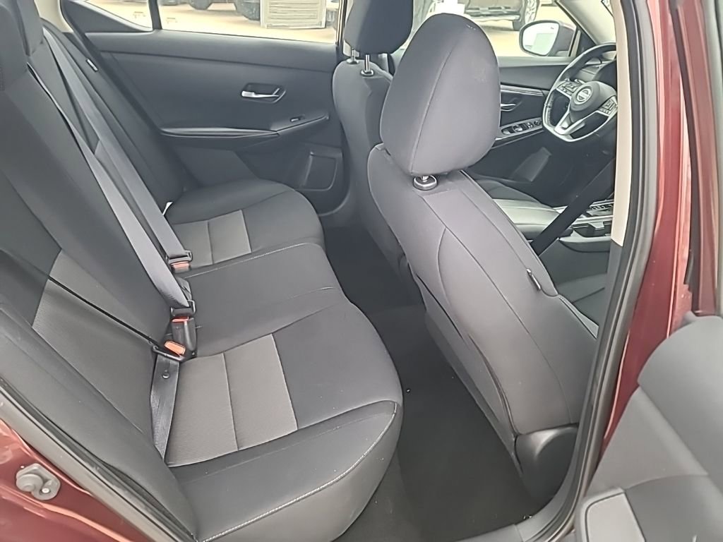 Used 2023 Nissan Sentra SV image 17