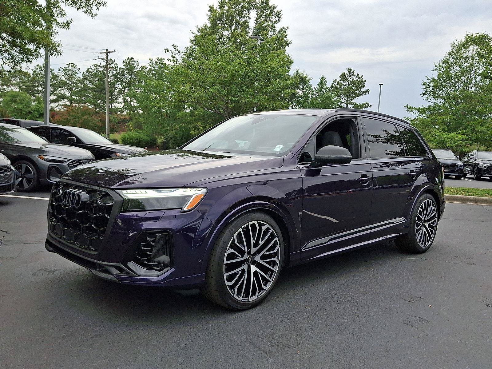 Used 2025 Audi SQ7 Prestige w/ Prestige Package AWD/4WD image 3
