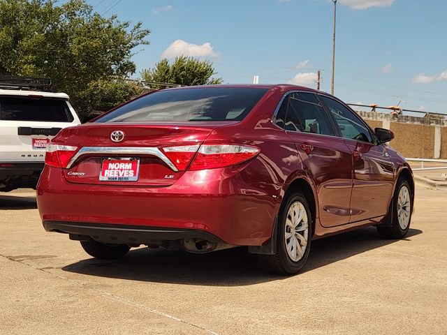 Used 2015 Toyota Camry LE FWD image 3