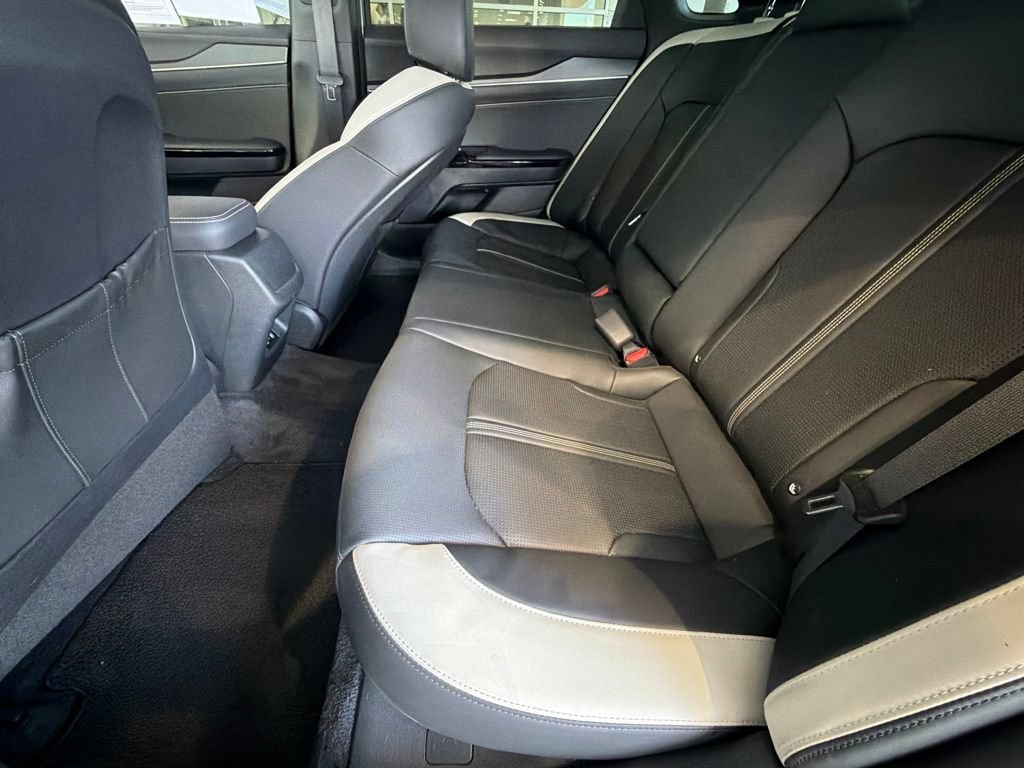 Used 2025 Kia K5 GT-Line FWD image 33