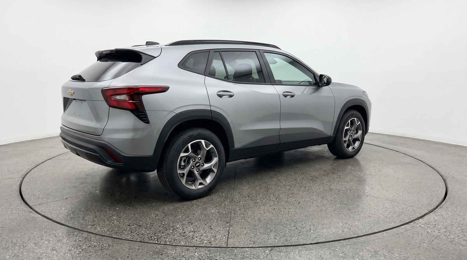 Used 2025 Chevrolet Trax LT FWD image 9