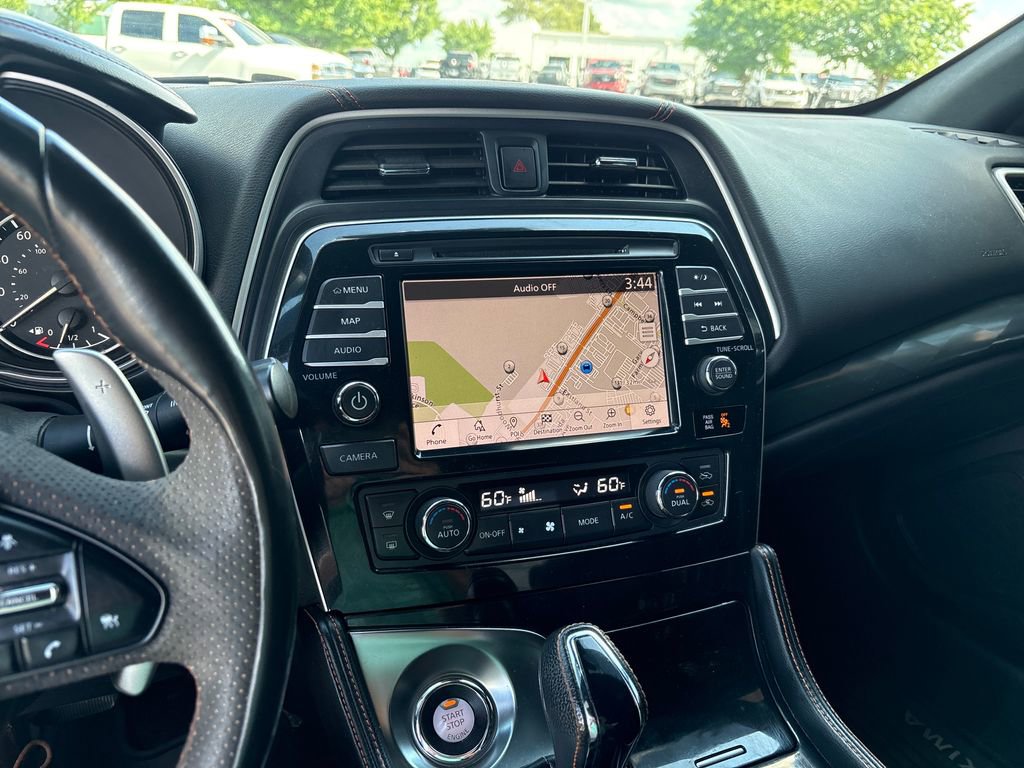 Used 2020 Nissan Maxima SR w/ Illumination Package FWD image 22