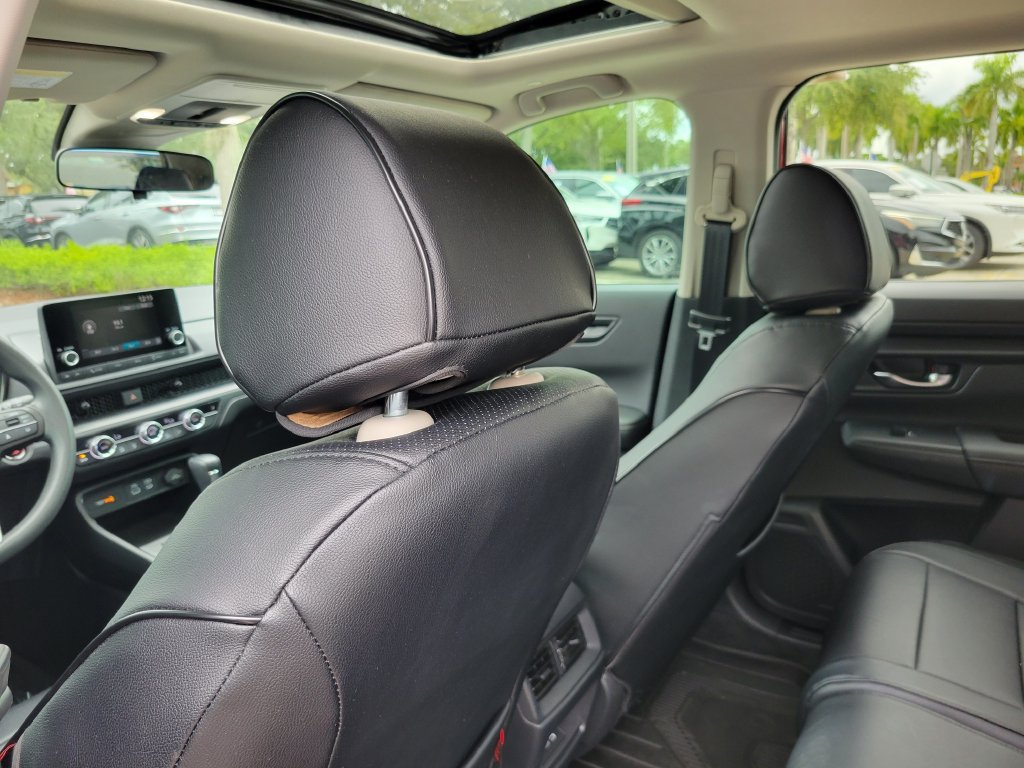 Used 2025 Honda CR-V EX image 9