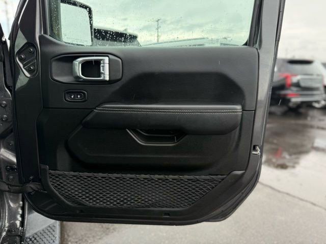 Used 2022 Jeep Wrangler Unlimited Sahara image 15