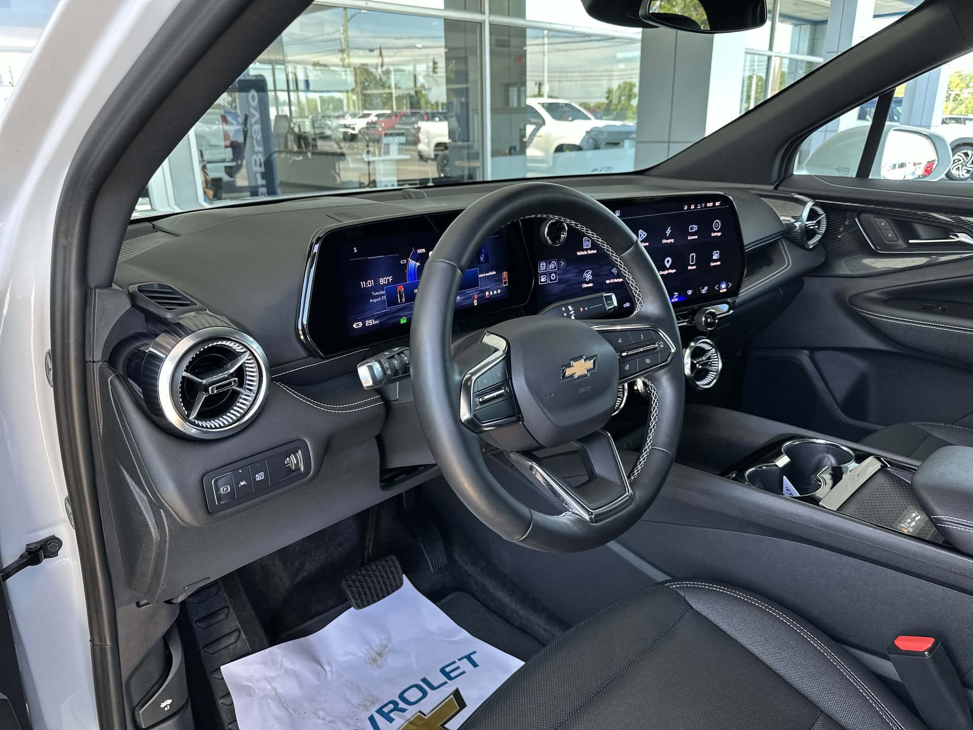 Used 2025 Chevrolet Blazer EV LT AWD/4WD image 10