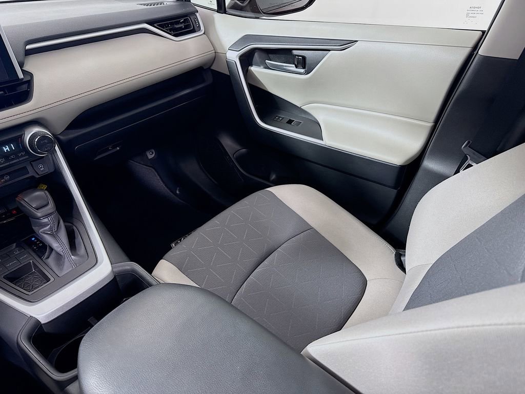 Certified 2025 Toyota RAV4 XLE image 22