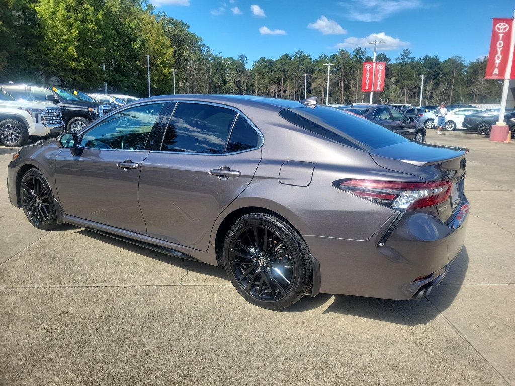 Certified 2021 Toyota Camry XSE FWD image 3
