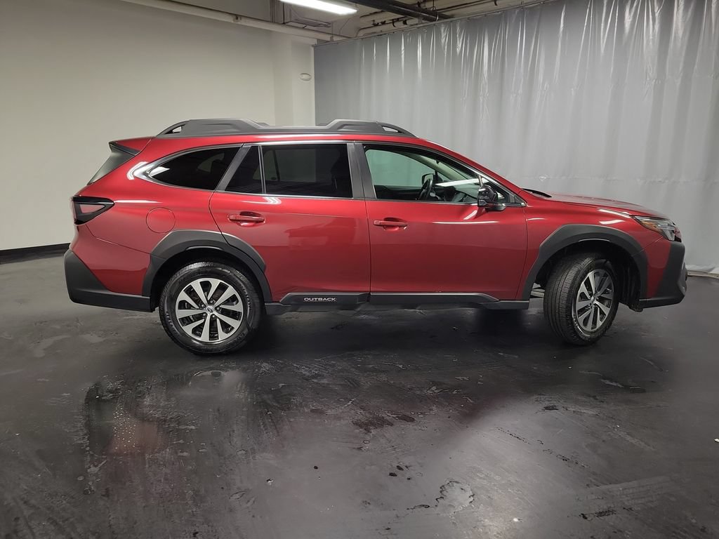 Used 2025 Subaru Outback Premium AWD/4WD image 9