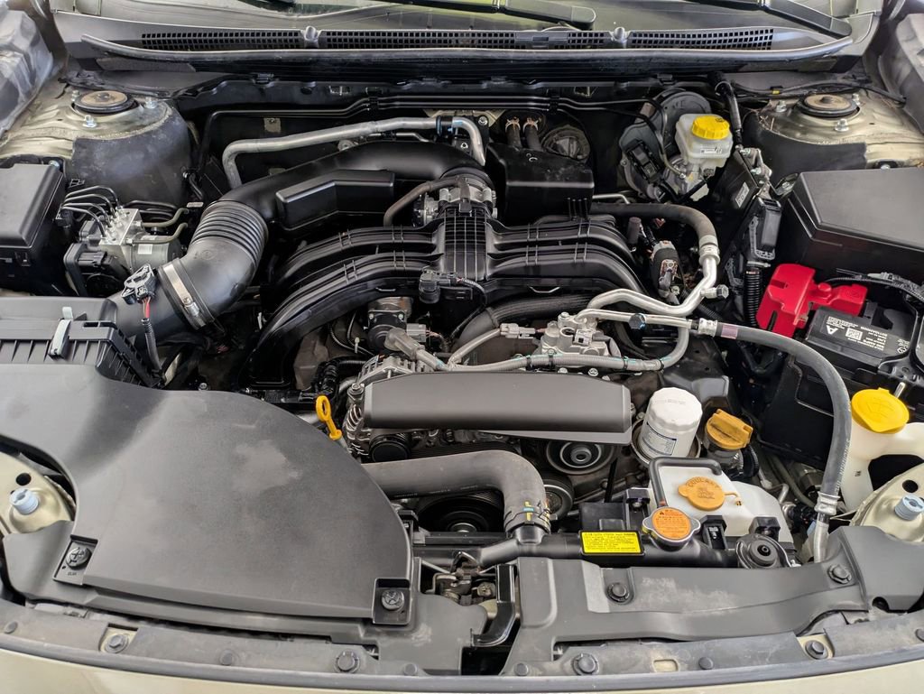 Used 2025 Subaru Outback Premium image 32