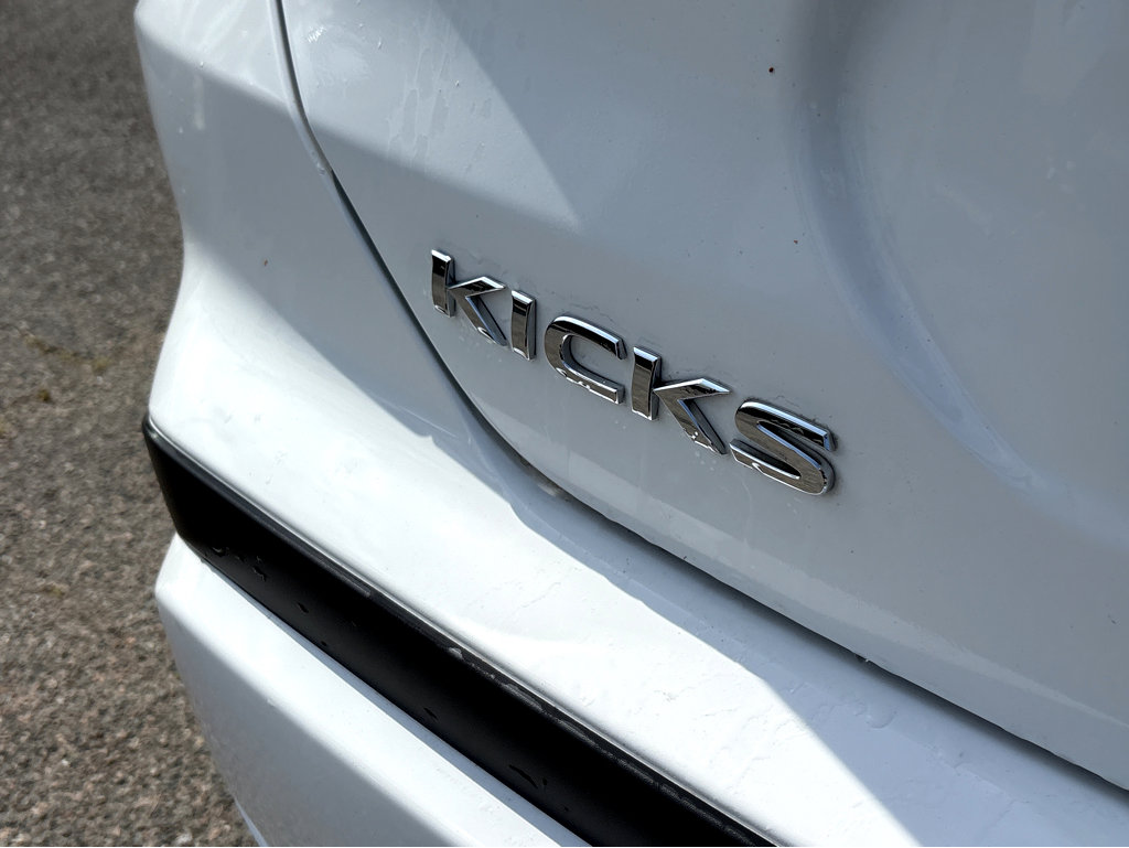 Used 2025 Nissan Kicks Play S image 25