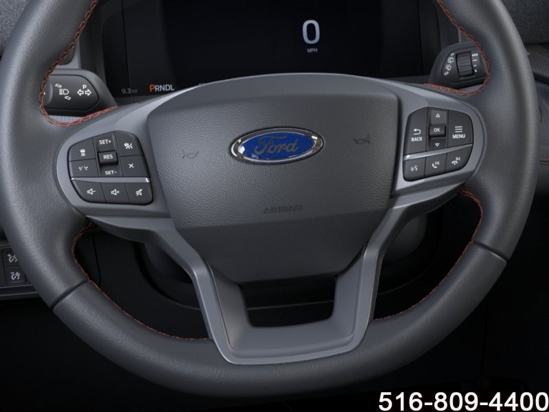 Used 2025 Ford Explorer Active AWD/4WD image 13