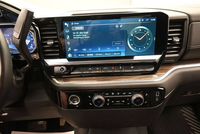 Used 2024 Chevrolet Silverado 1500 LT AWD/4WD image 10