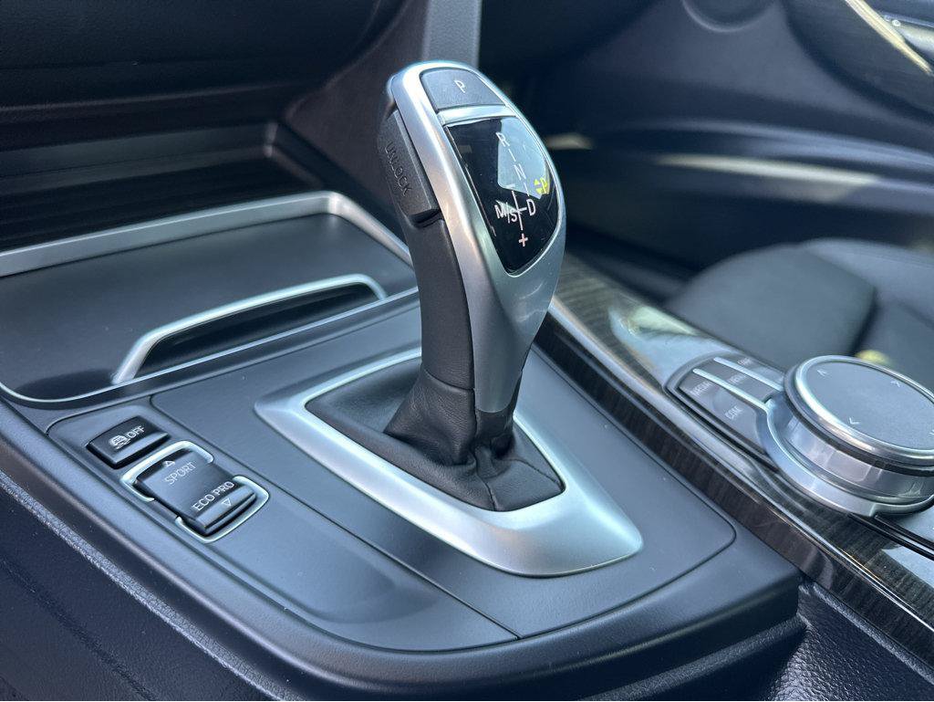 Used 2018 BMW 330i Sedan w/ Premium Package RWD image 28