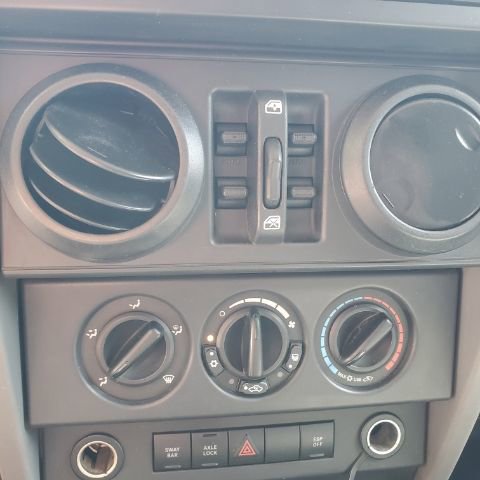 Used 2008 Jeep Wrangler Unlimited Rubicon w/ Dual Top Group image 28