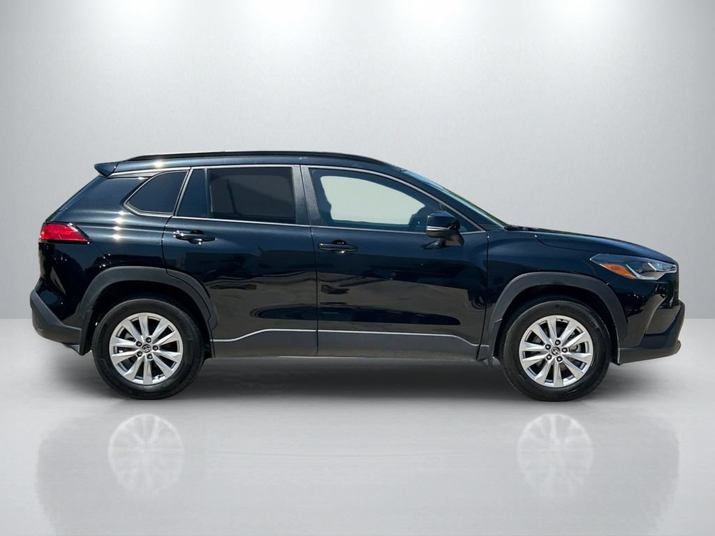Certified 2023 Toyota Corolla Cross LE FWD image 4