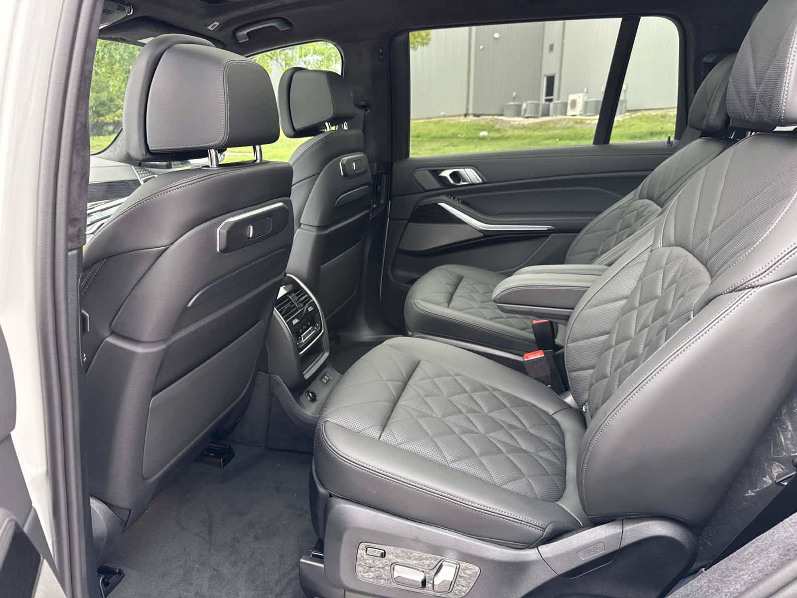 New 2027 BMW X7 xDrive40i w/ Executive Package AWD/4WD image 15