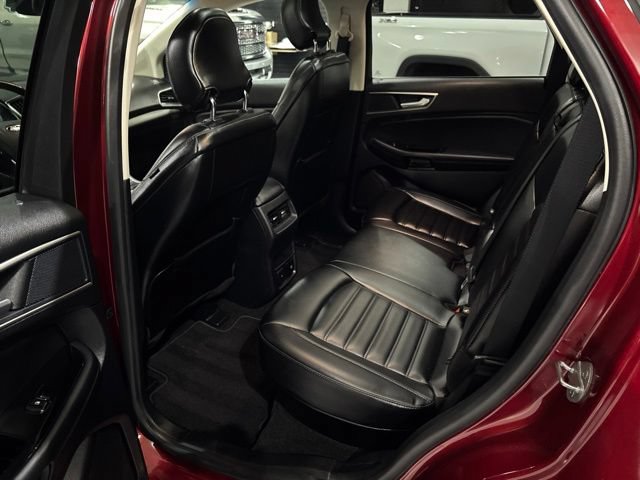 Used 2019 Ford Edge SEL w/ Equipment Group 201A FWD image 16