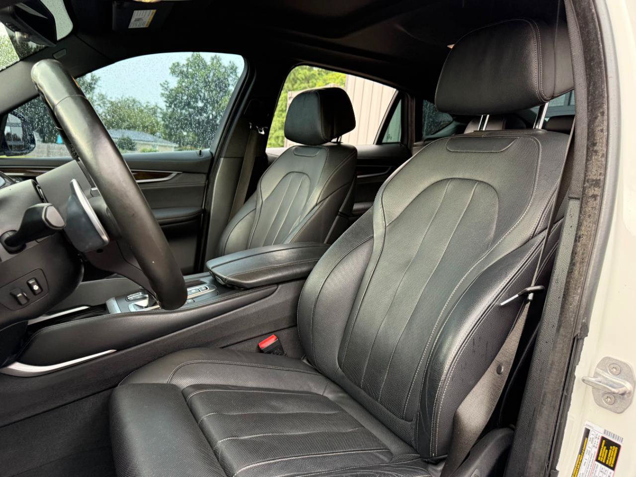 Used 2019 BMW X6 xDrive50i w/ M Sport Package AWD/4WD image 15