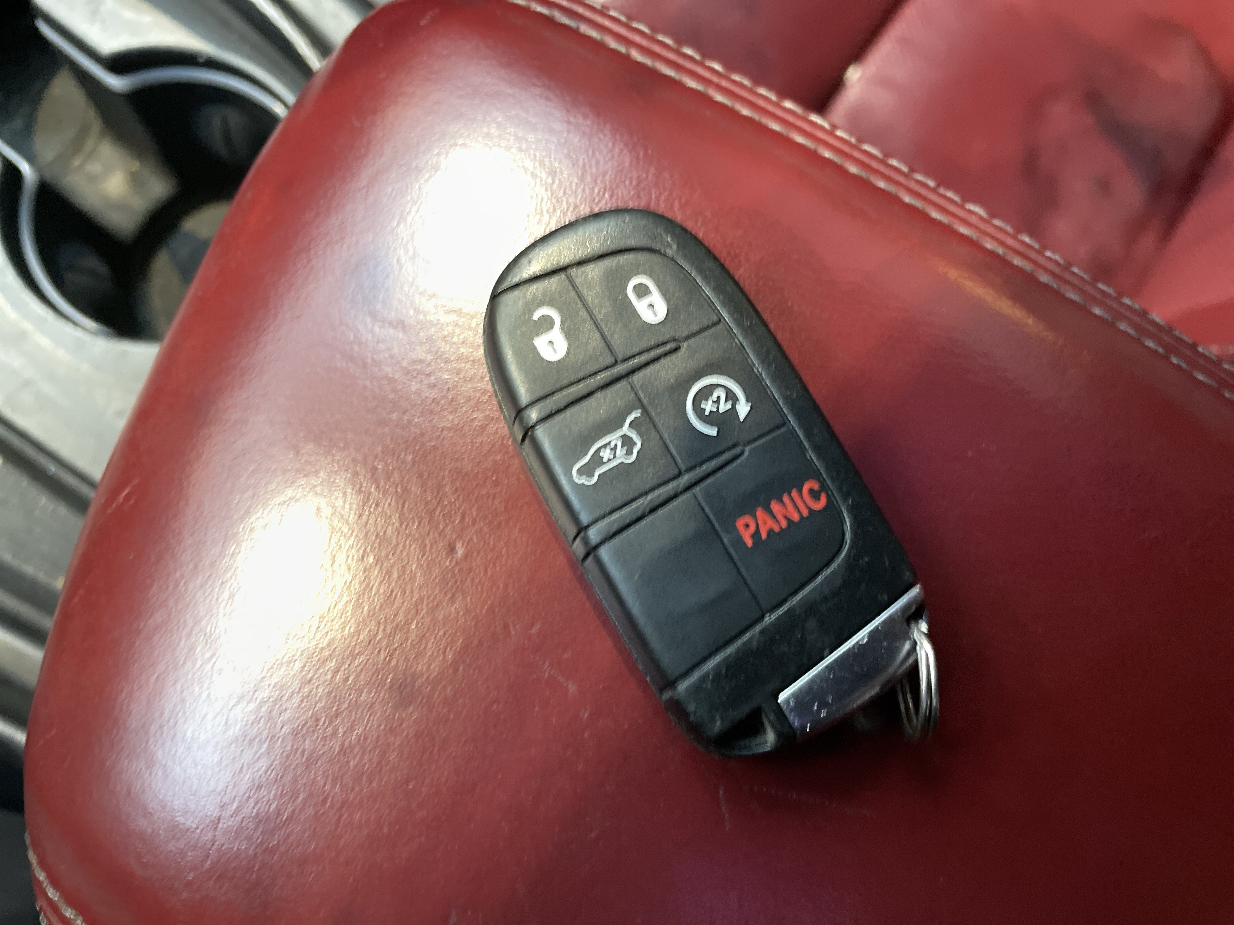 Used 2022 Dodge Durango R/T w/ Blacktop Package AWD/4WD image 39