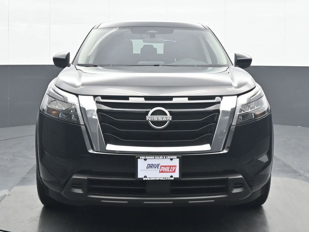 Used 2025 Nissan Pathfinder S AWD/4WD image 1