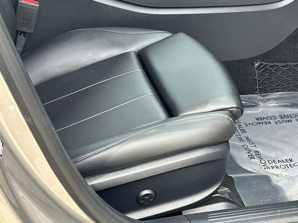 Used 2020 Mercedes-Benz A 220 w/ Premium Package image 12