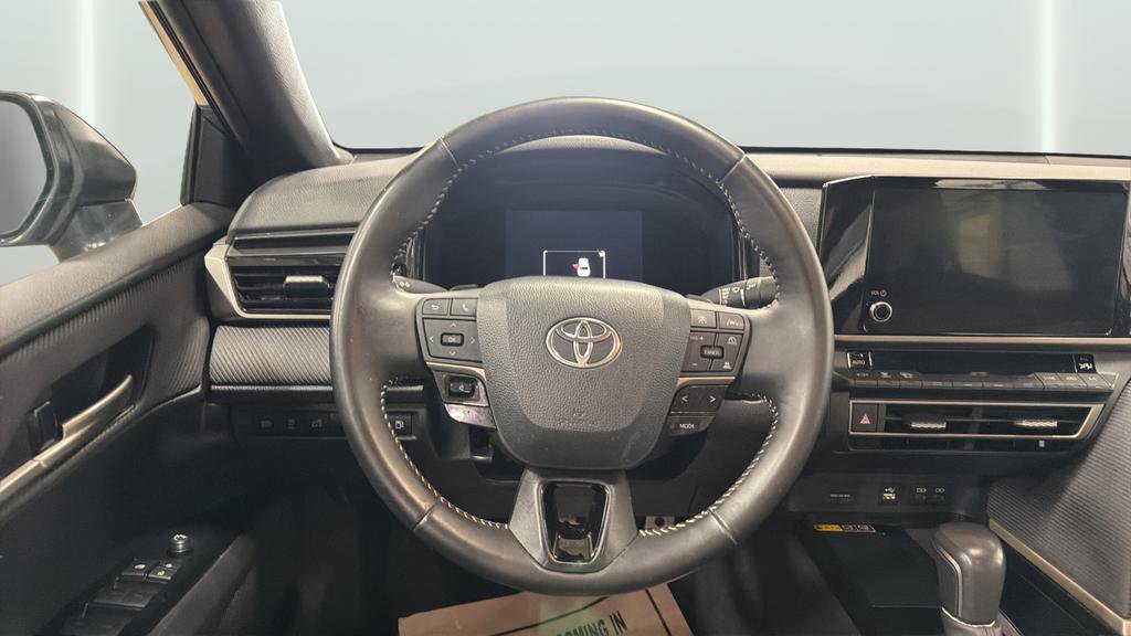 Used 2025 Toyota Camry SE FWD image 22