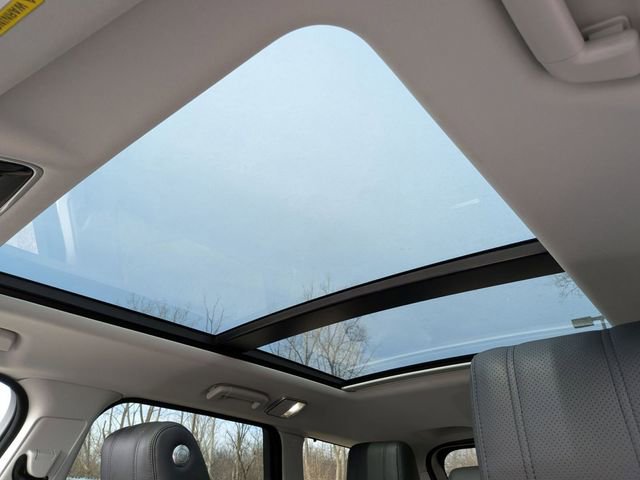 Used 2016 Land Rover Range Rover Sport HSE image 13