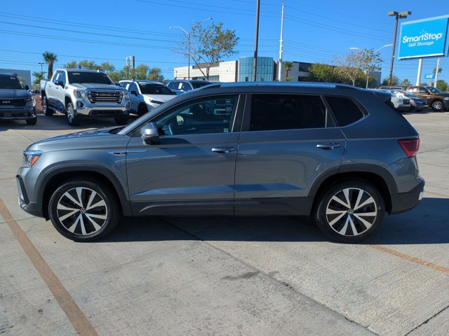 Used 2022 Volkswagen Taos SE FWD image 9