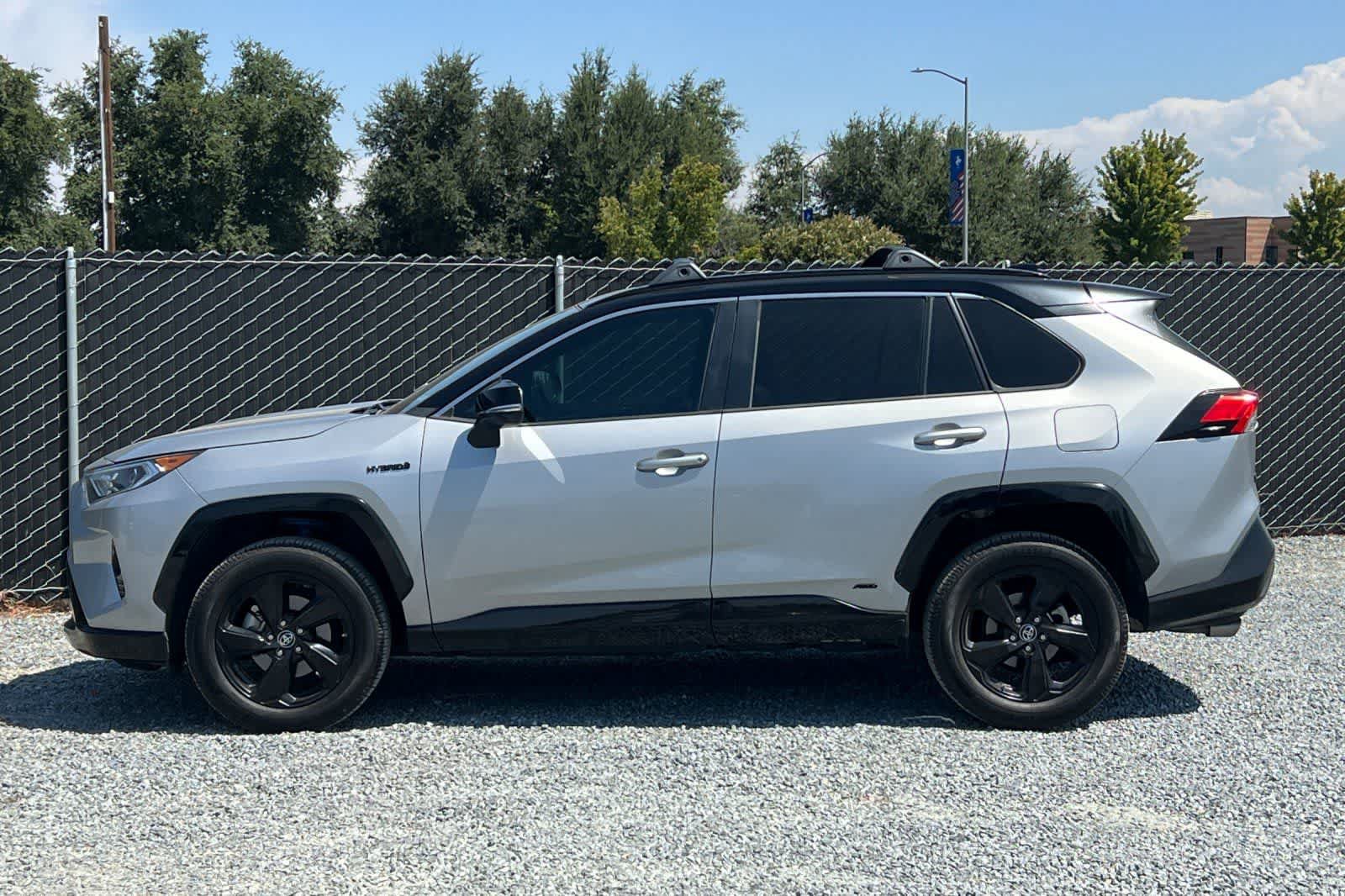 Used 2019 Toyota RAV4 XSE w/ XSE Weather Package AWD/4WD image 6