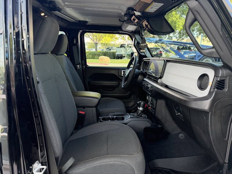 Used 2026 Jeep Wrangler Unlimited Sport AWD/4WD image 23