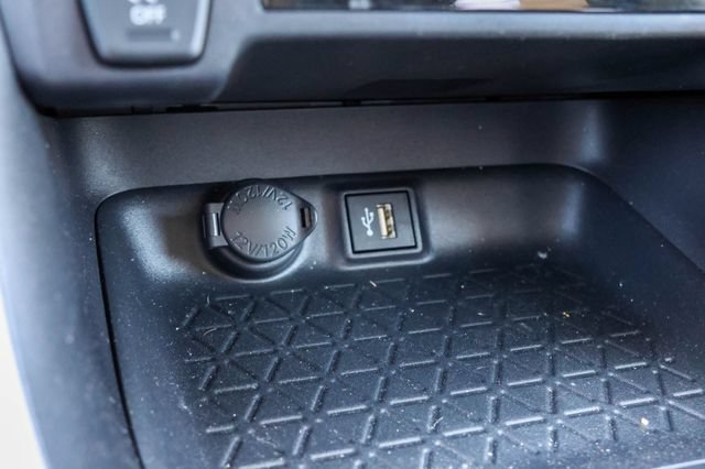 Used 2025 Toyota RAV4 XLE FWD image 22