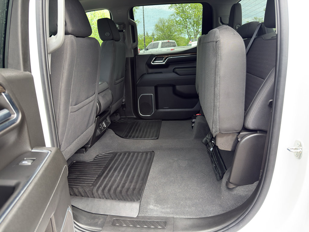 Used 2024 Chevrolet Silverado 1500 RST w/ Z71 Off-Road Package AWD/4WD image 40