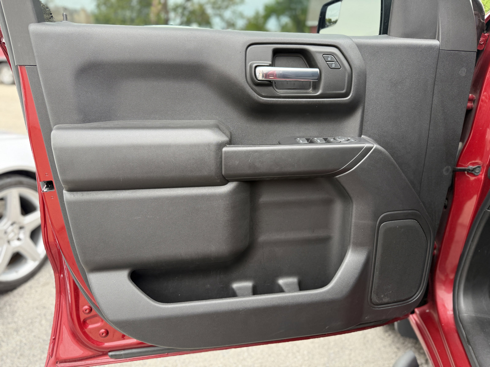 Used 2021 Chevrolet Silverado 1500 Custom AWD/4WD image 17