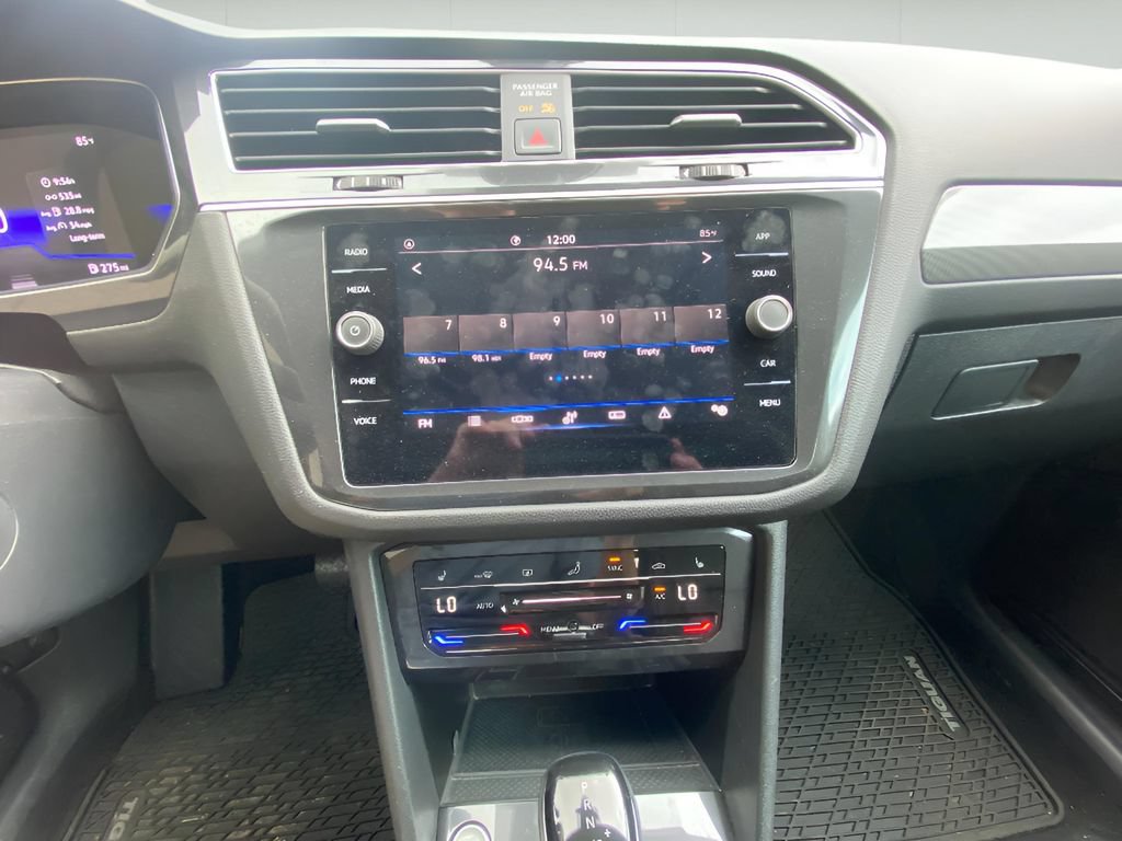 Used 2024 Volkswagen Tiguan SE FWD image 18