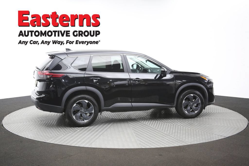 Used 2024 Nissan Rogue SV AWD/4WD image 41