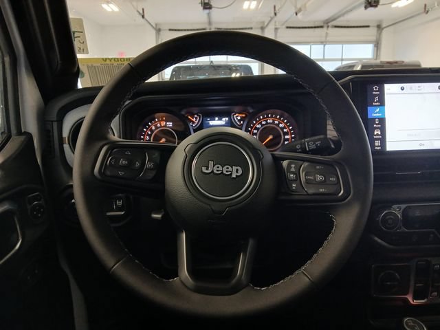 New 2026 Jeep Gladiator Sport AWD/4WD image 19