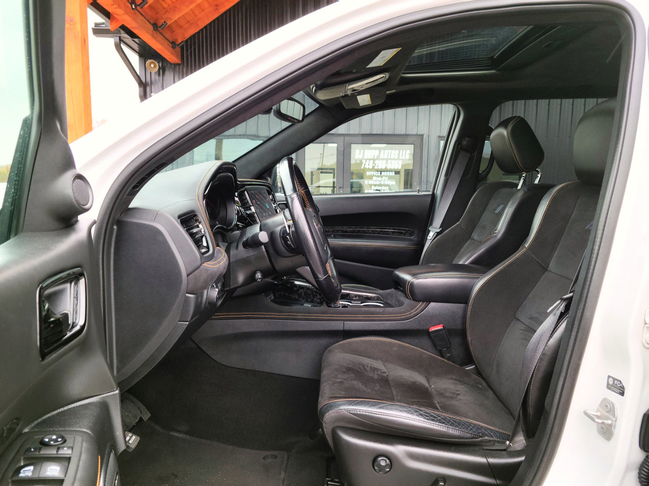 Used 2022 Dodge Durango R/T w/ Hemi Orange Plus Package image 18