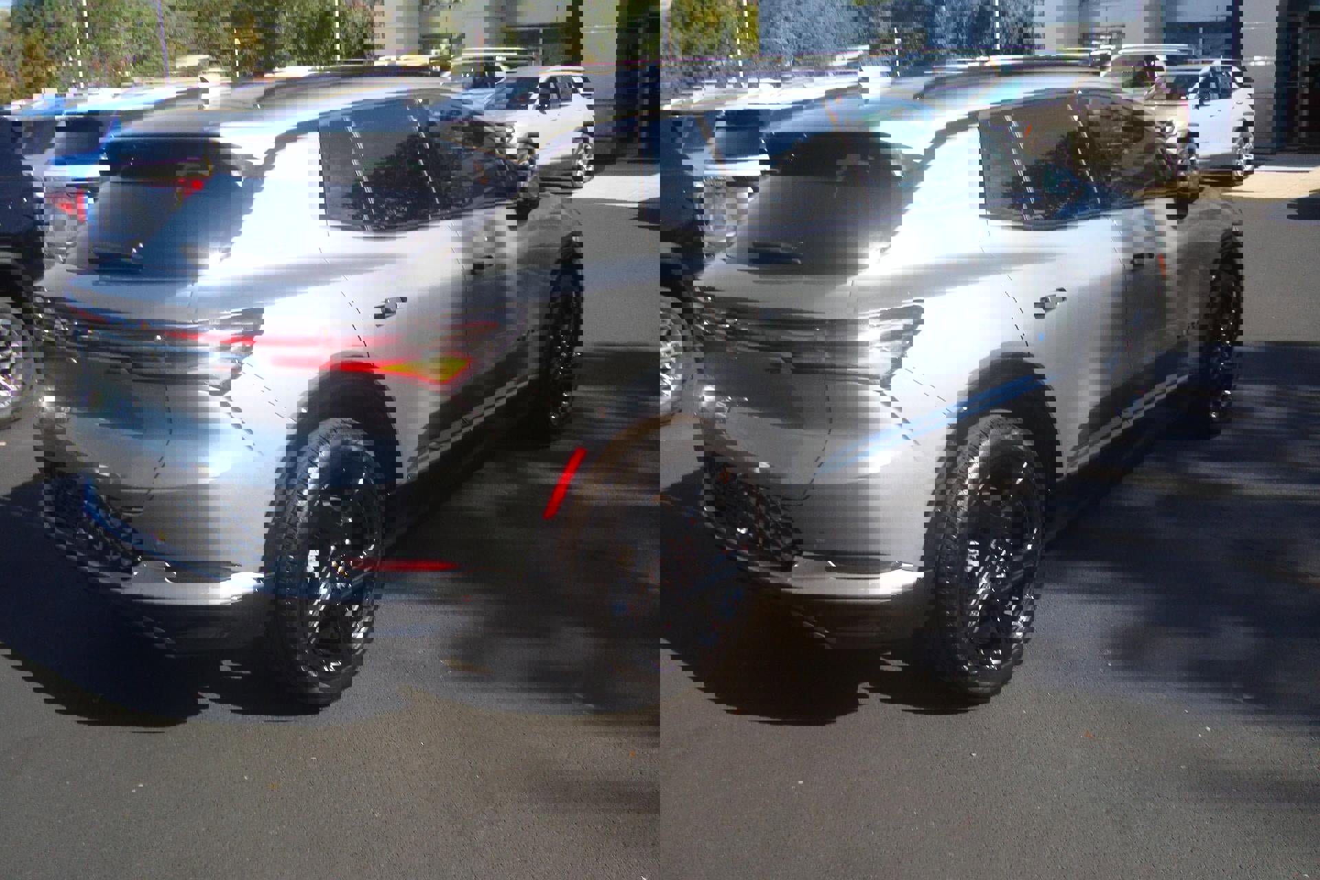 Used 2025 Chevrolet Equinox EV RS image 4