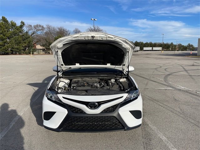 Used 2020 Toyota Camry SE image 16
