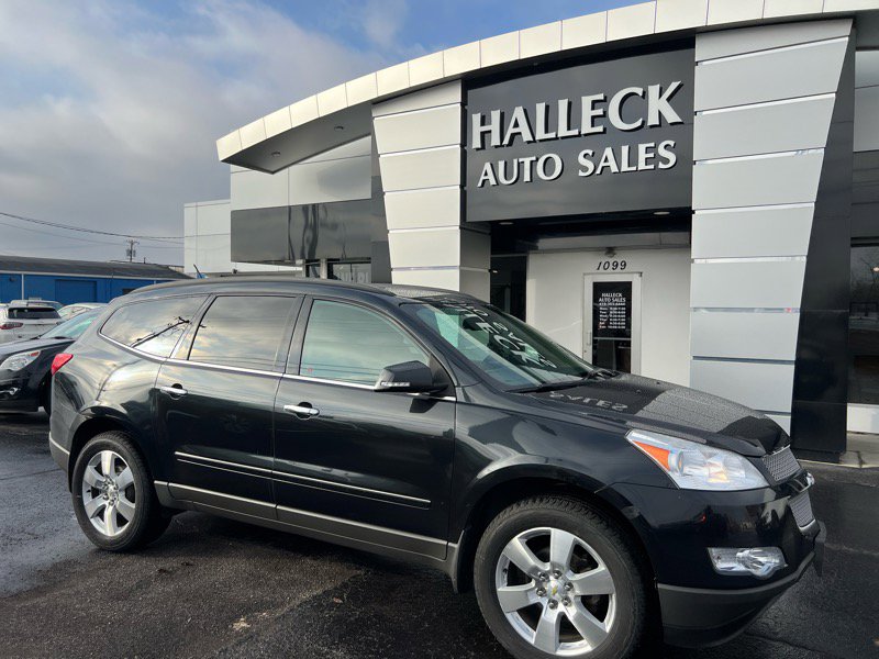Used 2010 Chevrolet Traverse LTZ image 6