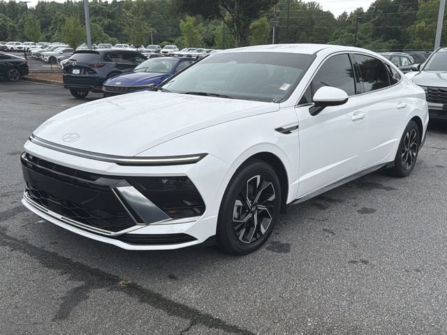 Certified 2025 Hyundai Sonata SEL FWD image 3