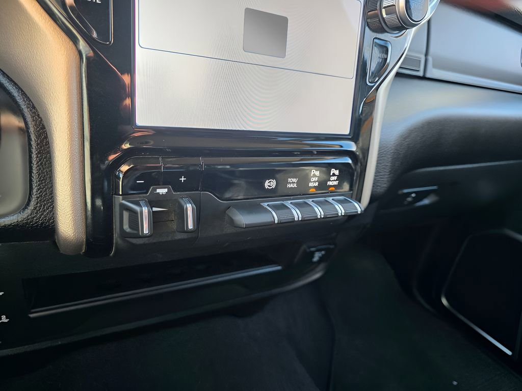 Used 2024 RAM 2500 Laramie w/ Safety Group image 28