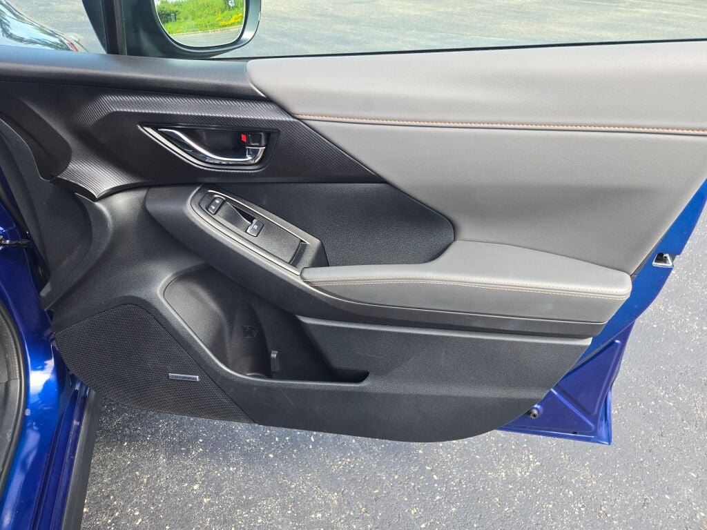Used 2024 Subaru Crosstrek 2.5i Limited w/ Crosstrek Mirror Package AWD/4WD image 6