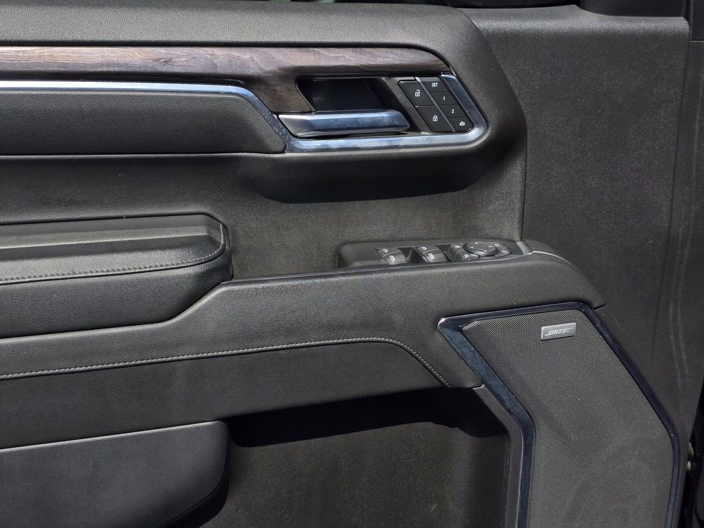 Used 2023 Chevrolet Silverado 1500 LTZ w/ Z71 Off-Road Package image 9