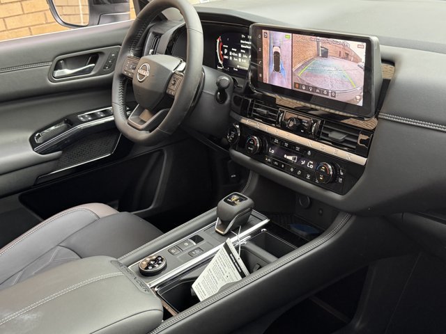 New 2026 Nissan Pathfinder Platinum AWD/4WD image 8