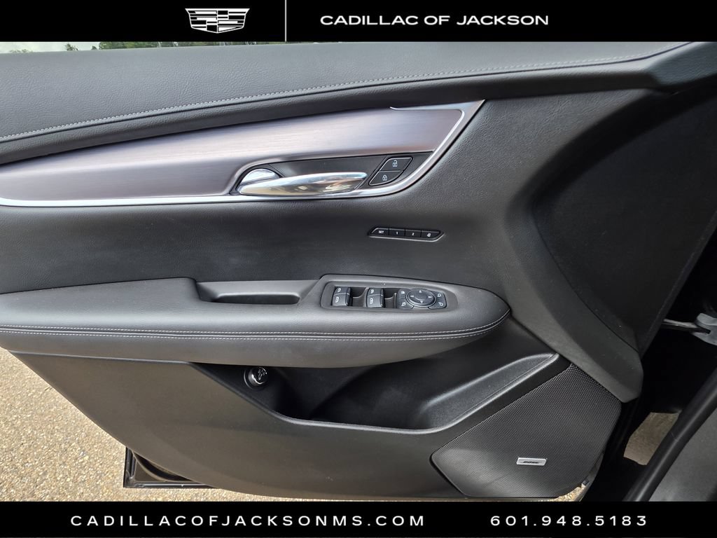 Certified 2025 Cadillac XT6 Luxury FWD image 21