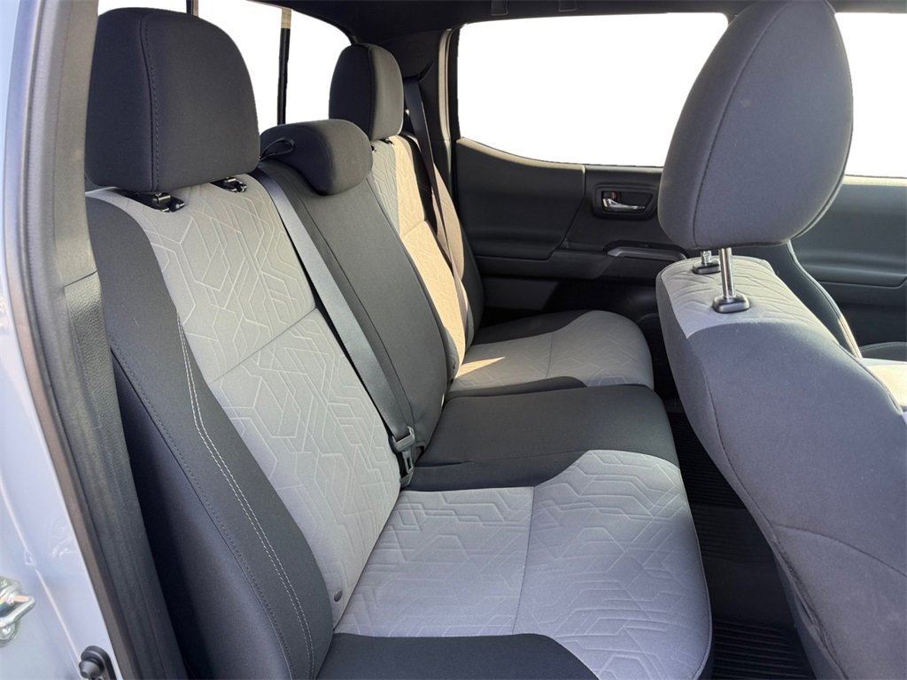 Used 2020 Toyota Tacoma SR5 image 18