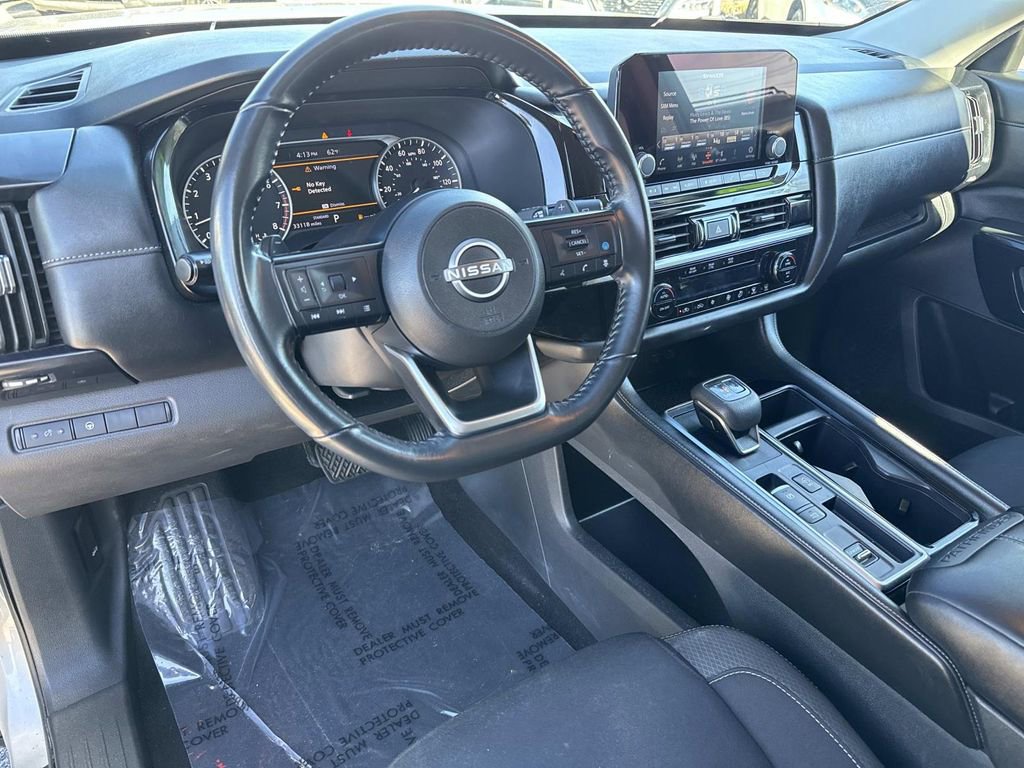 Certified 2024 Nissan Pathfinder SV image 21