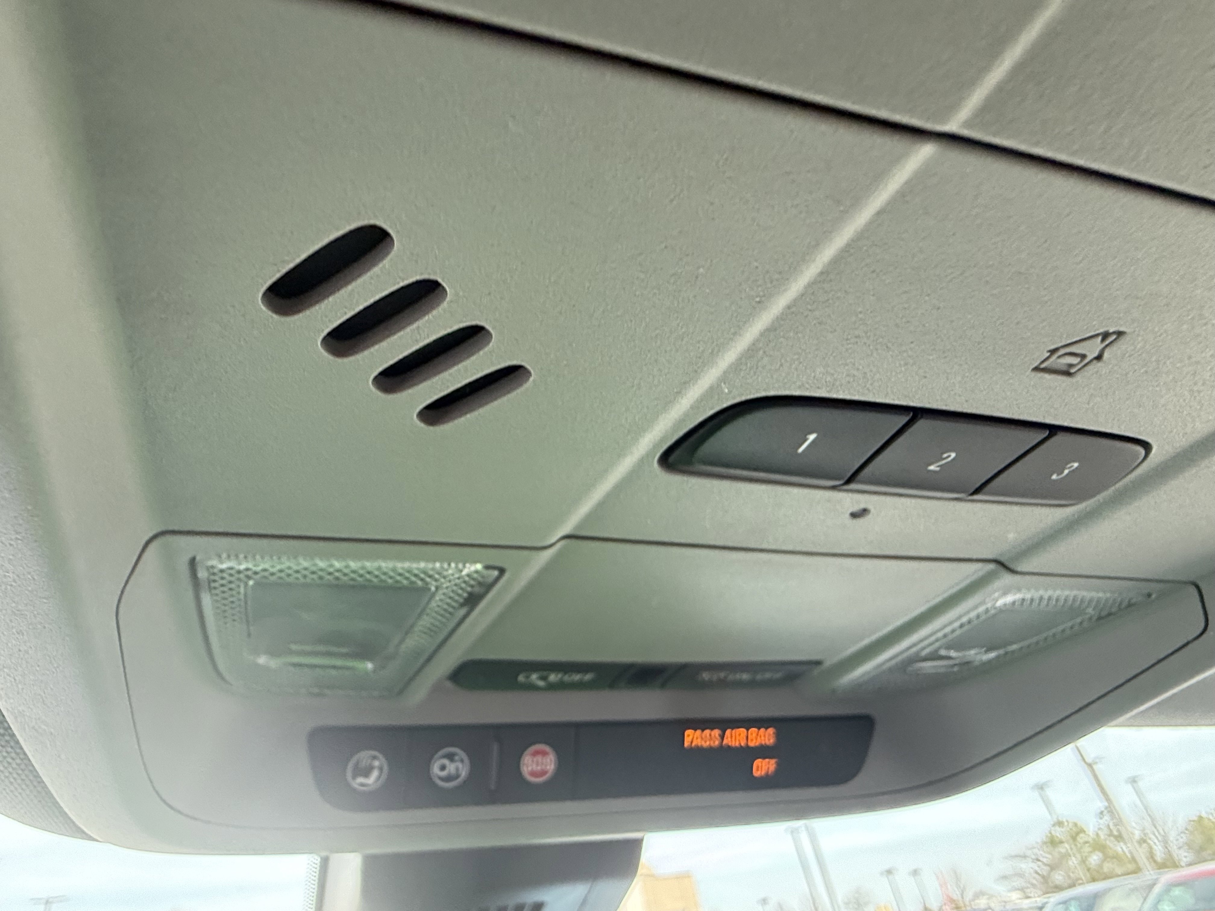 Used 2019 Chevrolet Equinox Premier image 33